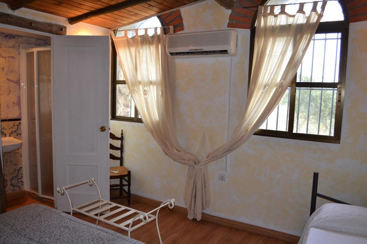 Albergue La Jarilla Plasenzuela Exteriér fotografie