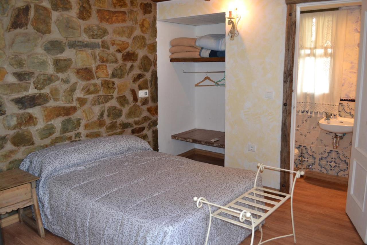 Albergue La Jarilla Plasenzuela Exteriér fotografie