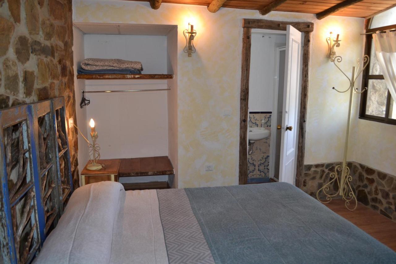 Albergue La Jarilla Plasenzuela Exteriér fotografie